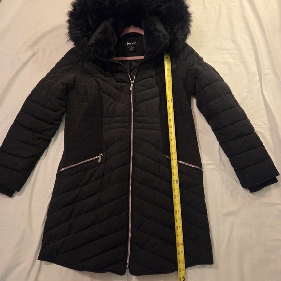DKNY Women's Black Quilted Coat with Faux Fur Trim Hood Size Large - Picture 7 of 12